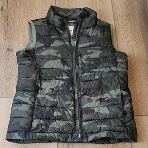 GAP Camo Vest, Medium